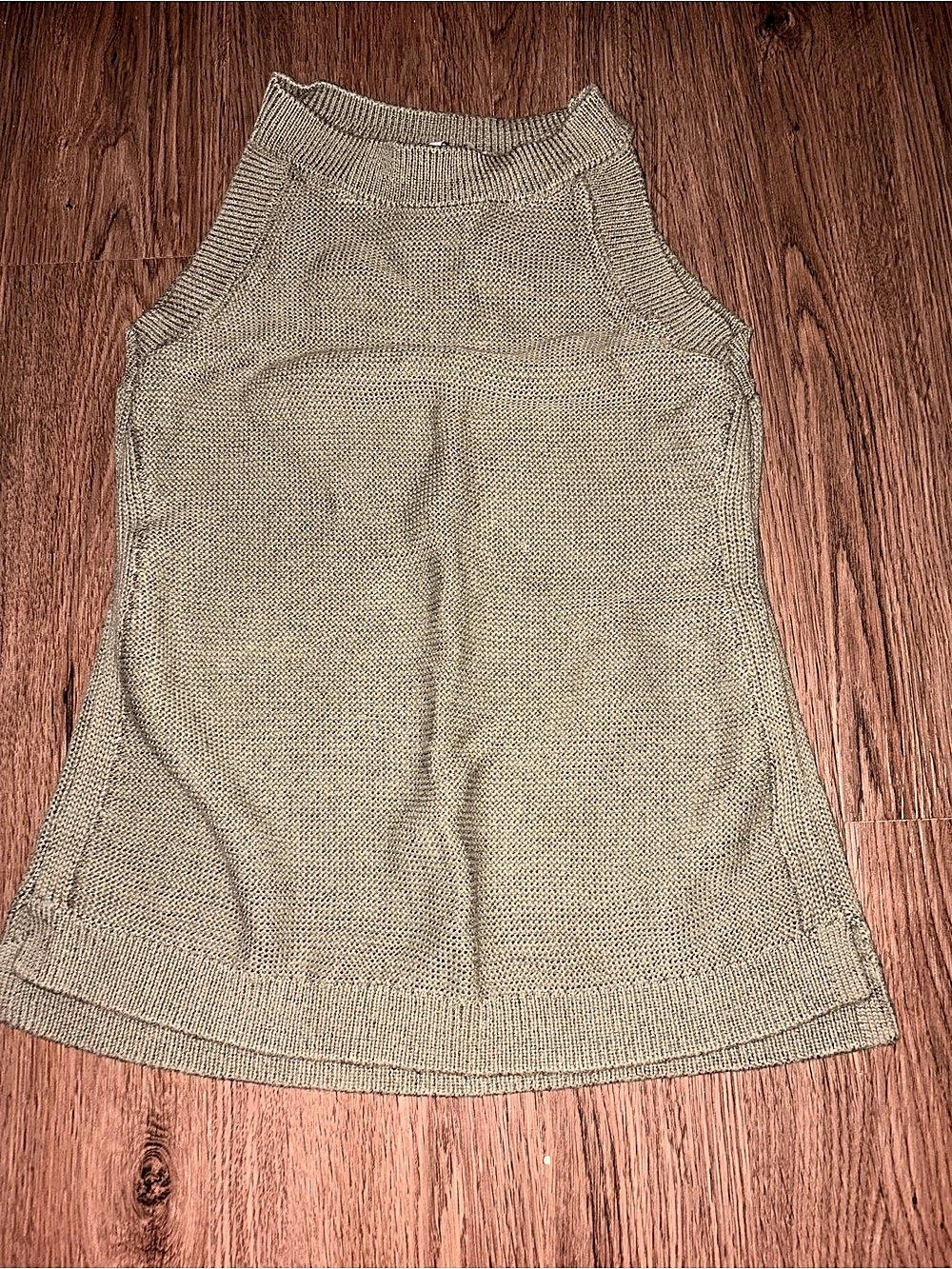 White House Black Market Knit Tank Top in Green Size XXS Like New